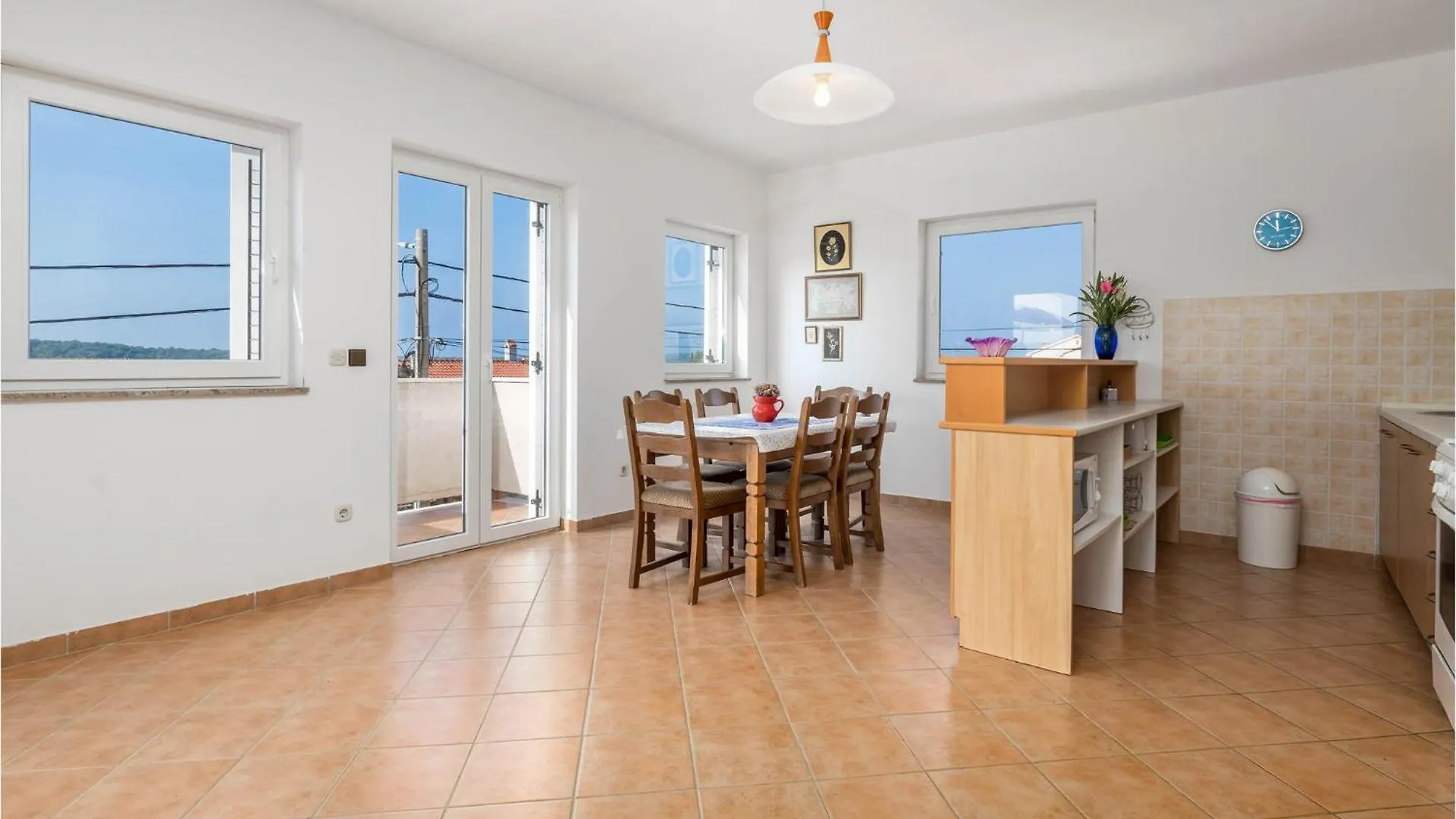 Amazing Apartment In Barbat-Rab With Wifi Barbat na Rabu